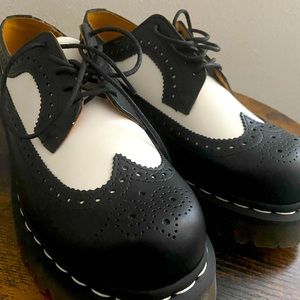 NWOT-Dr. Martens Leather Wingtips Men’s 8 Never been worn.